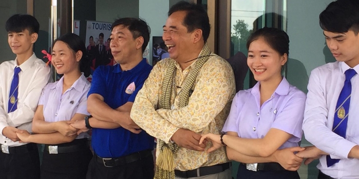 บันทึกเทปรายการ คำรณค้นความจริง