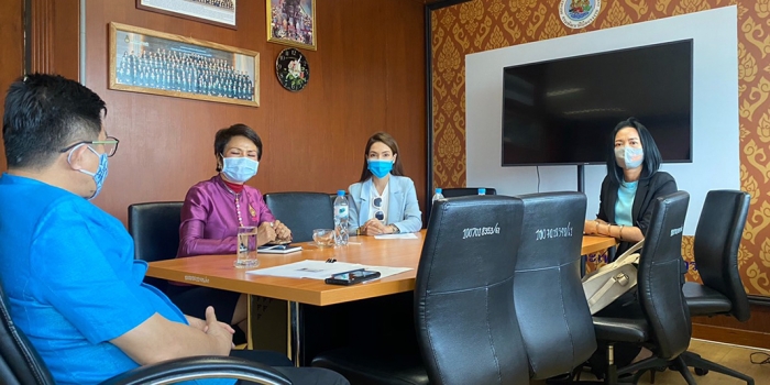 ร่วมประชุมนำเสนอหลักสูตรอบรมวิชาชีพ