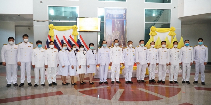 ว.การท่องเที่ยวฯ มนพ. ร่วมพิธีลงนามถวายพระพรชัยมงคล พระบาทสมเด็จพระวชิรเกล้าเจ้าอยู่หัว เนื่องในโอกาสวันเฉลิมพระชนมพรรษา 28 กรกฎาคม 2563